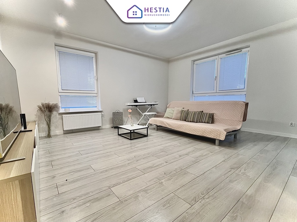 Idealne 4-pokojowe mieszkanie na sprzedaż + garaż! (8)