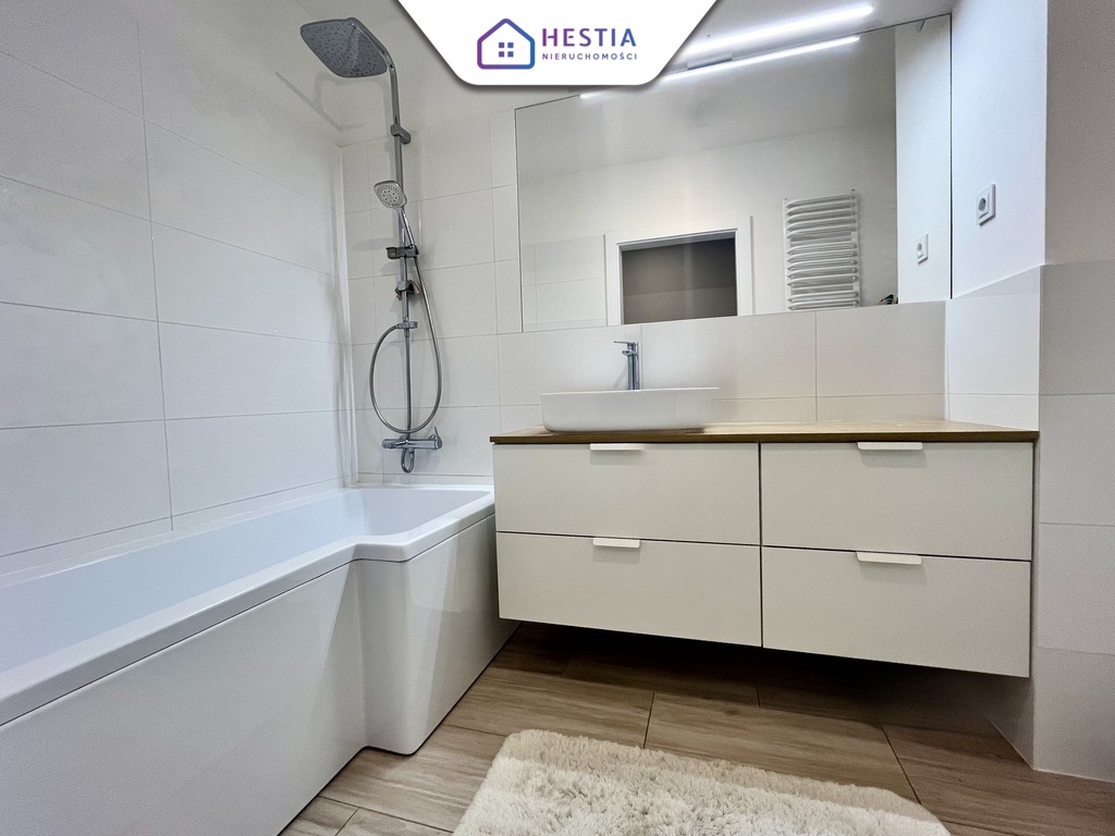 Idealne 4-pokojowe mieszkanie na sprzedaż + garaż! (9)