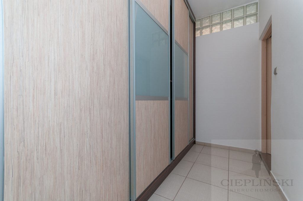 PARTER Z OGRODEM I TARASEM (17)