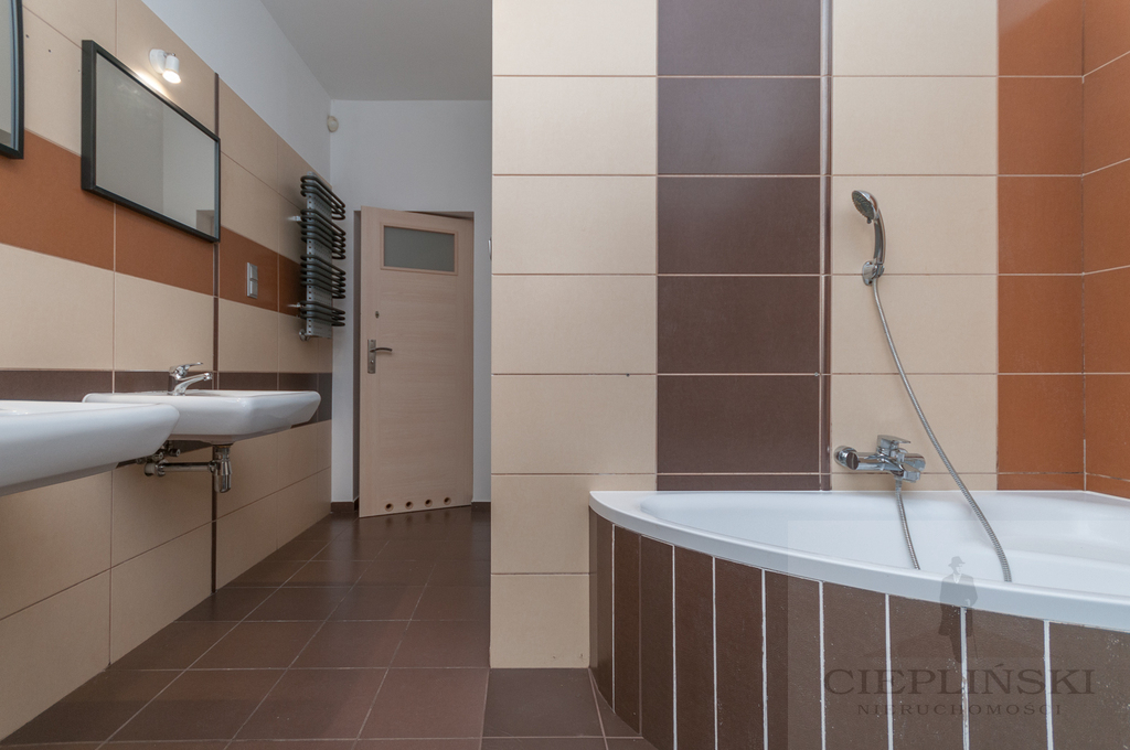 PARTER Z OGRODEM I TARASEM (20)