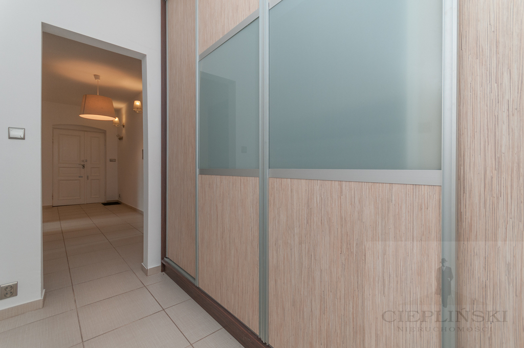 PARTER Z OGRODEM I TARASEM (22)