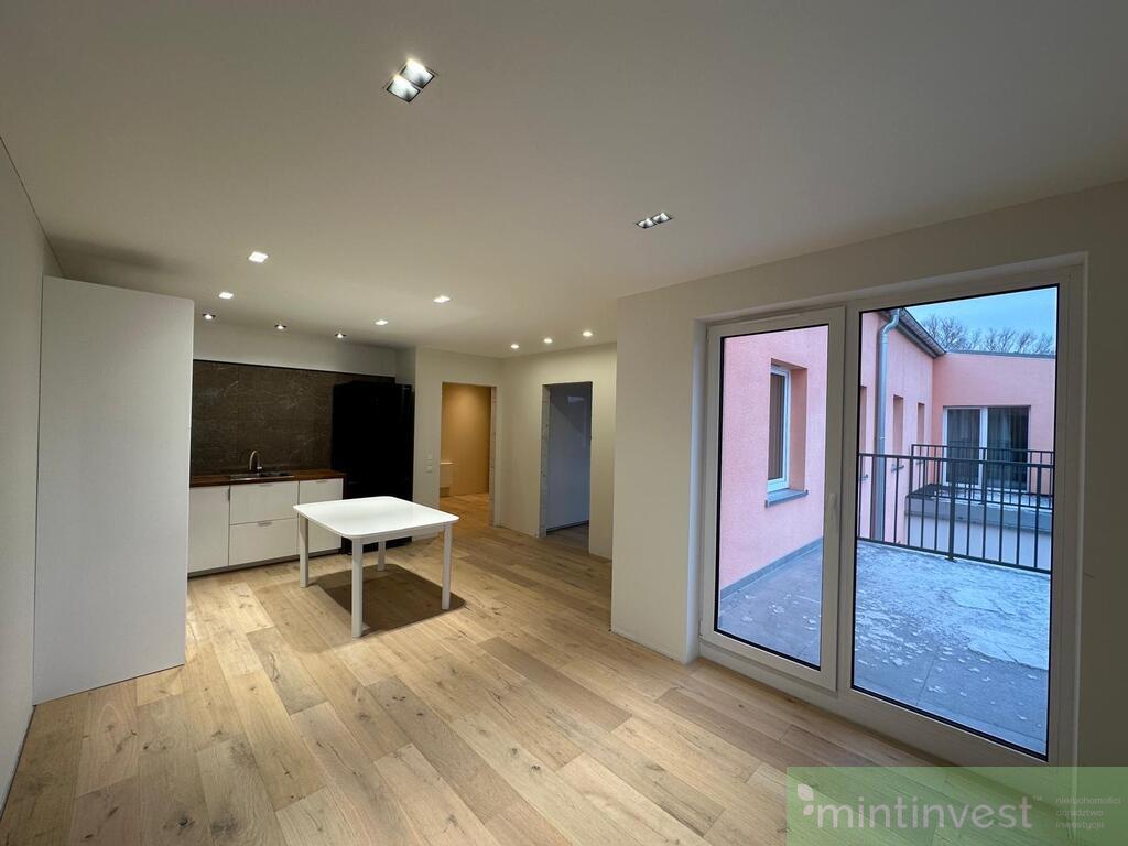 Mieszkanie gotowe do wprowadzenia w Szczecin Dąbiu (1)