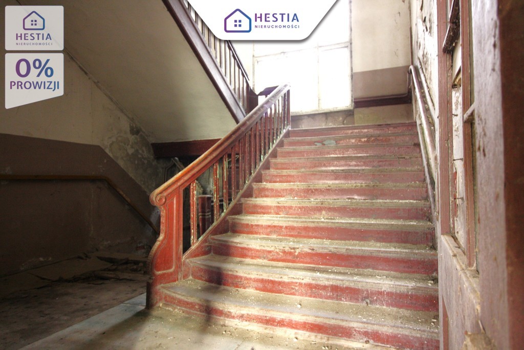 Sprzedaż pałacu z XIX wieku do remontu. (10)