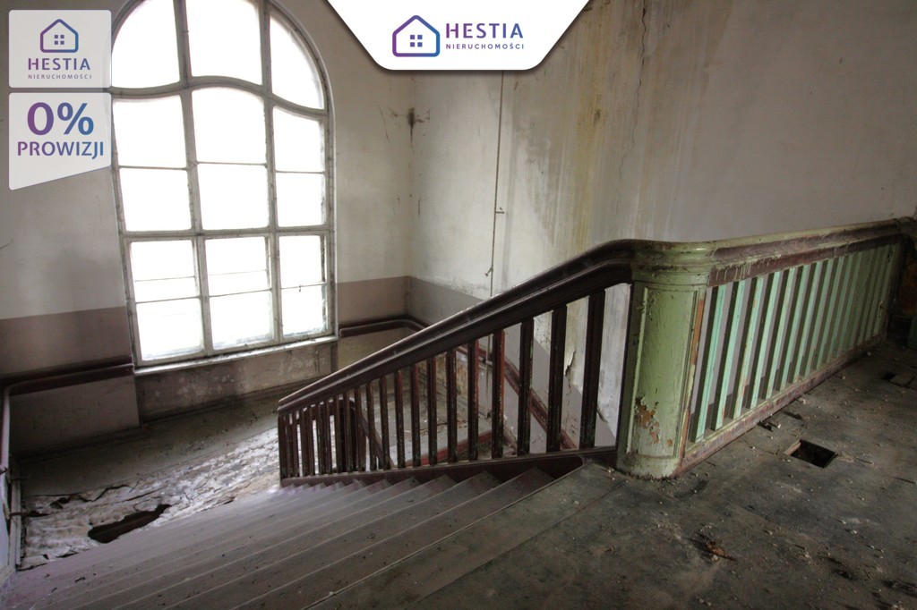 Sprzedaż pałacu z XIX wieku do remontu. (11)