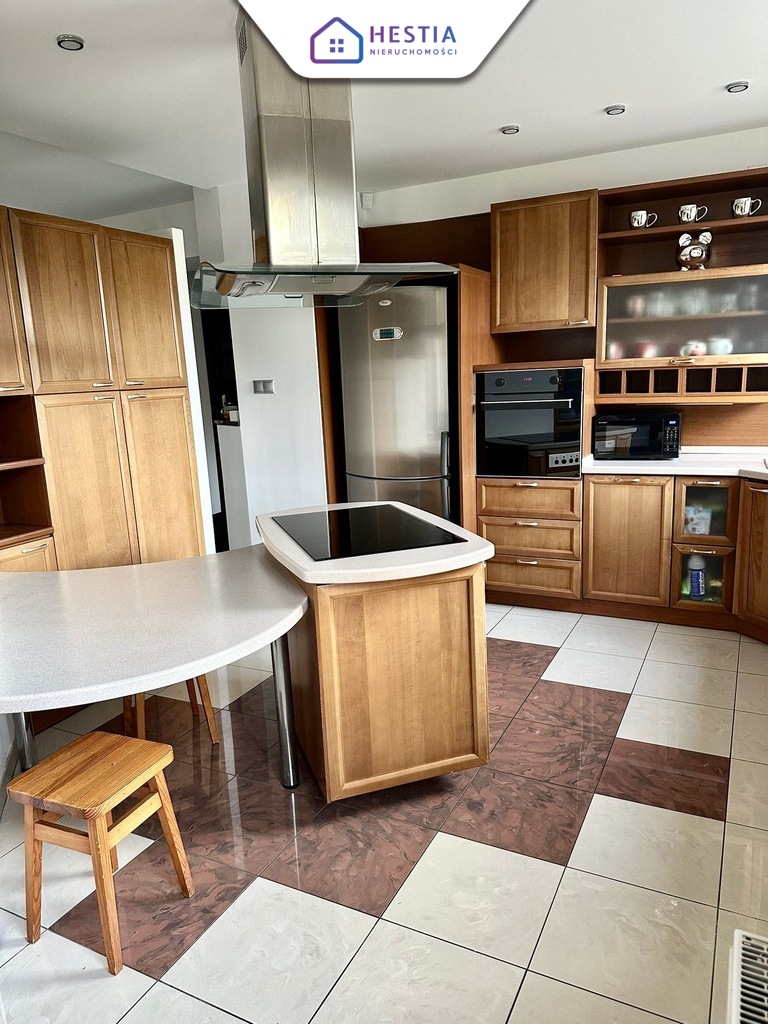 3- pok mieszkanie na wynajem. Dwa garaże. Pogodno. (7)