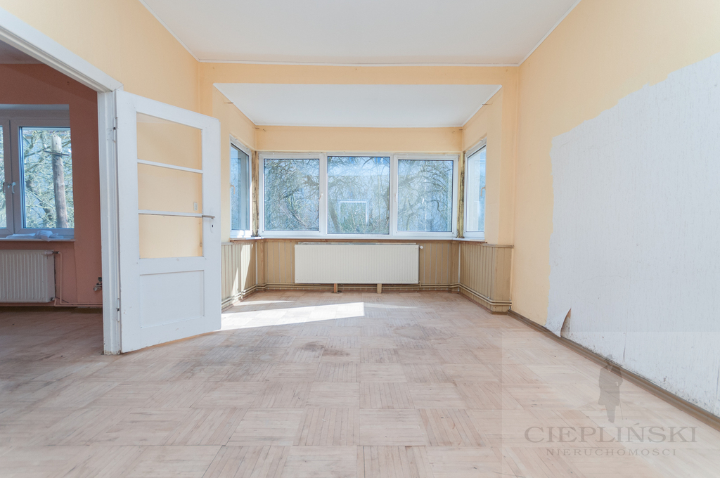 Duże 110 metrowe mieszkanie przy Jasnych Błoniach (1)