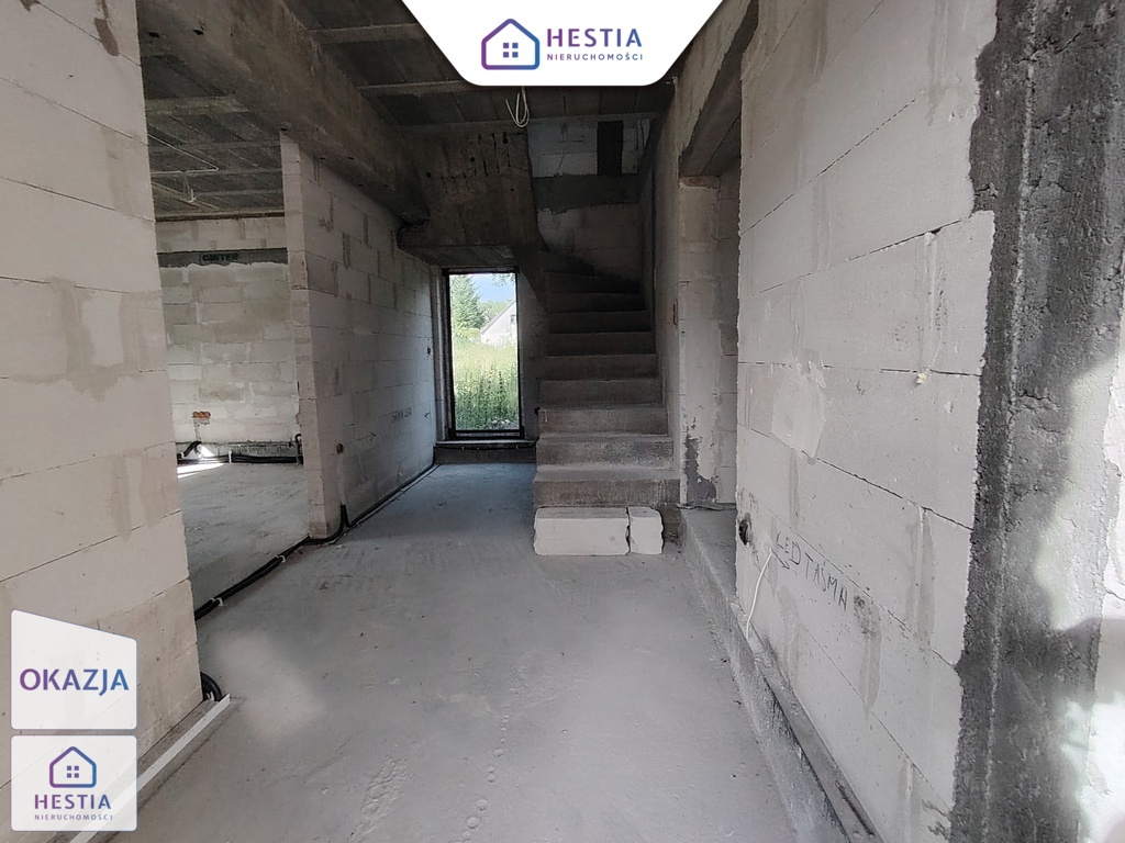 Dom do wykończenia w malowniczej okolicy (6)