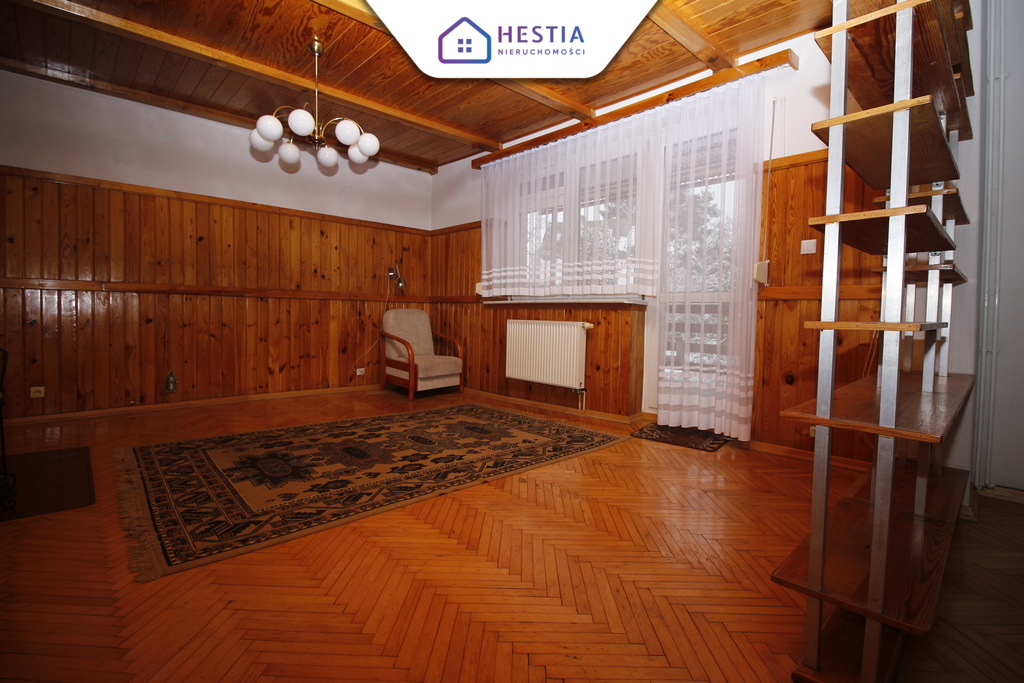 Dom wolnostojący z ogrodem w spokojnej okolicy. (5)