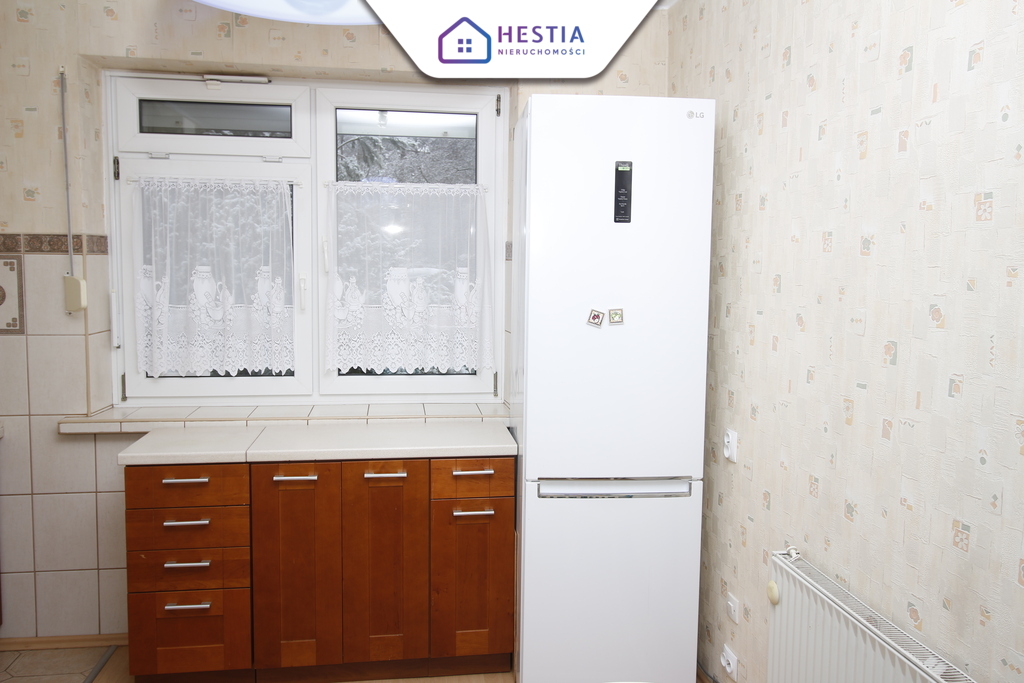 Dom wolnostojący z ogrodem w spokojnej okolicy. (14)