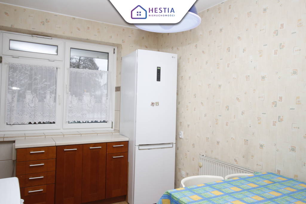 Dom wolnostojący z ogrodem w spokojnej okolicy. (12)