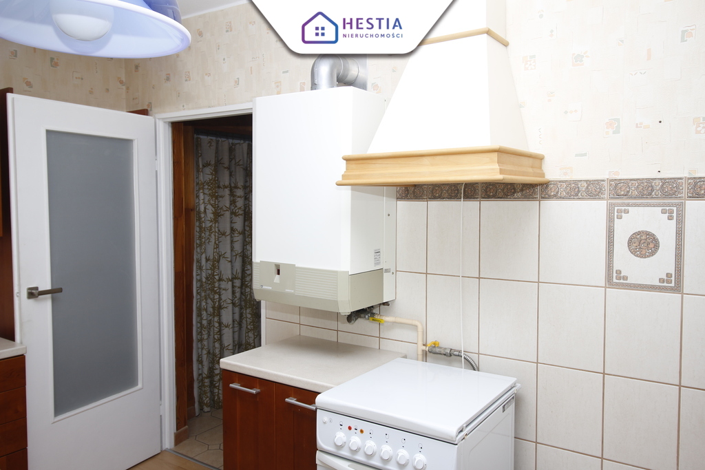 Dom wolnostojący z ogrodem w spokojnej okolicy. (13)