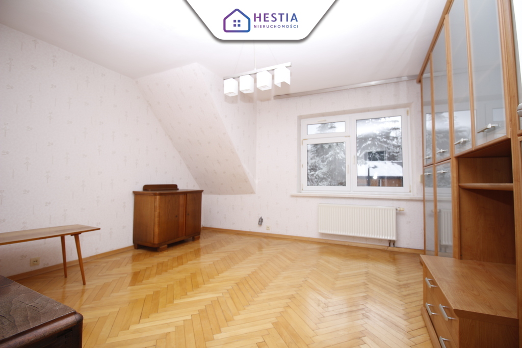 Dom wolnostojący z ogrodem w spokojnej okolicy. (9)