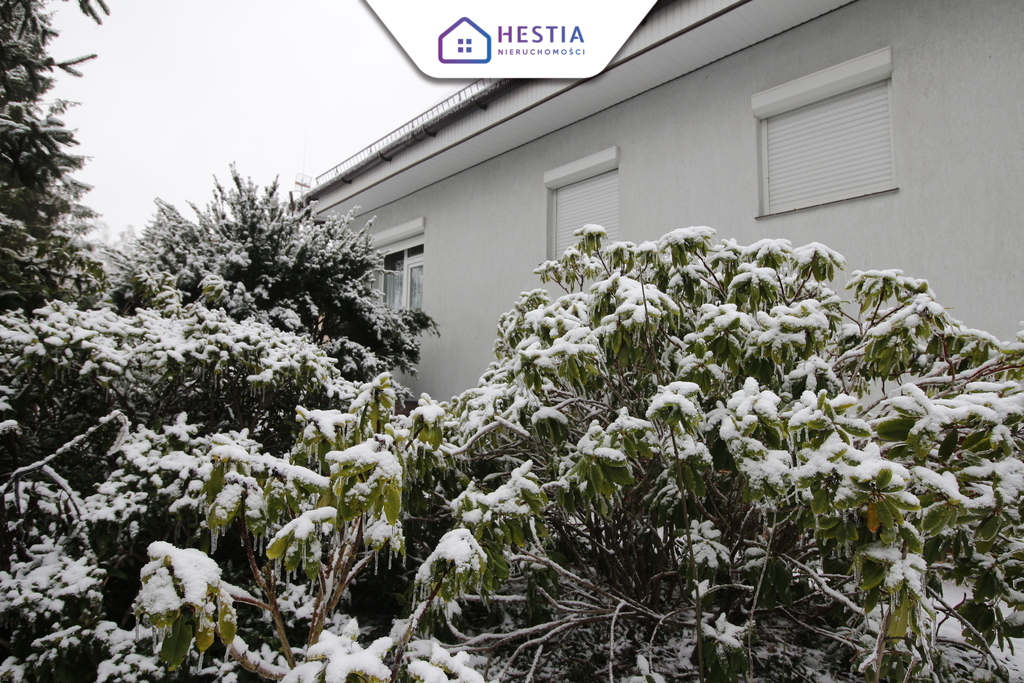 Dom wolnostojący z ogrodem w spokojnej okolicy. (1)