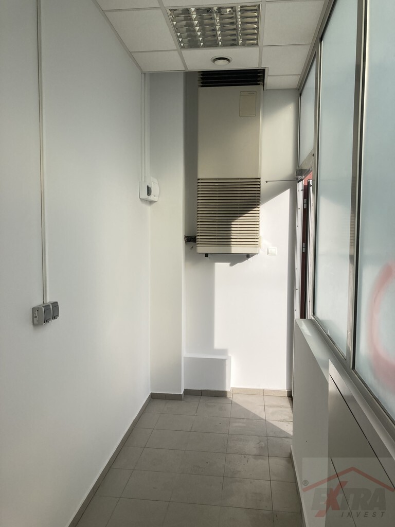 Lokal usługowy, ścisłe centrum, duże witryny (5)