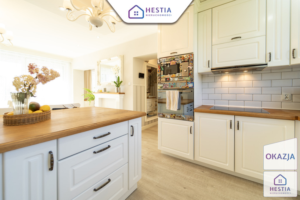 Dom wolnostojący, w całości podpiwniczony. (13)