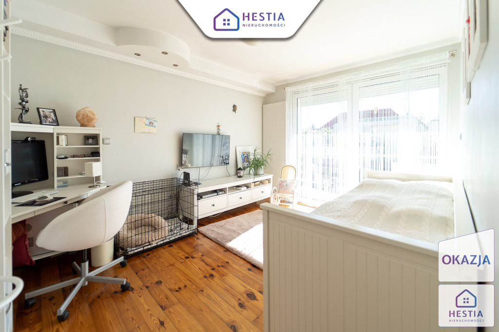 Dom wolnostojący, w całości podpiwniczony. (22)