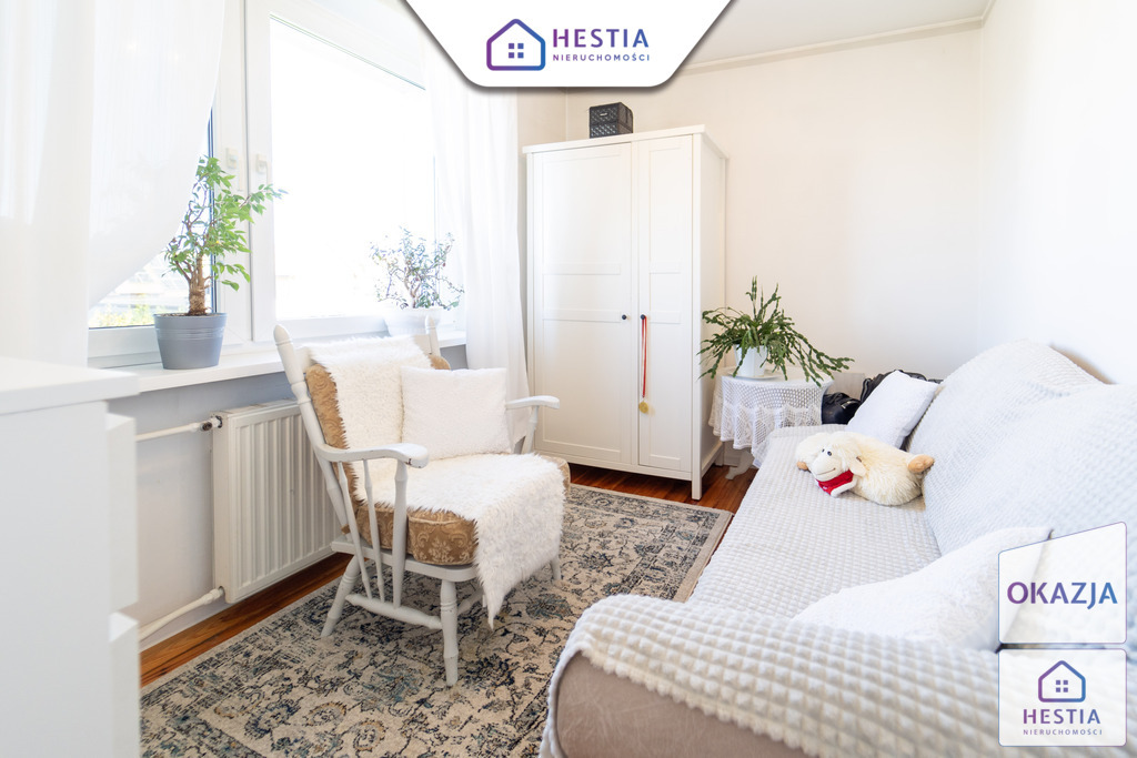 Dom wolnostojący, w całości podpiwniczony. (24)