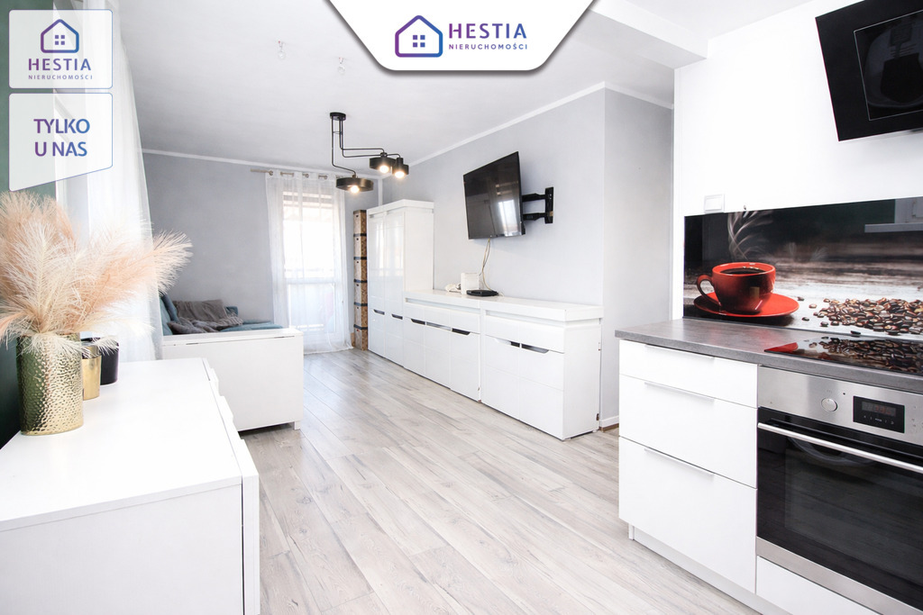 Dwa pokoje z dużym balkonem (1)