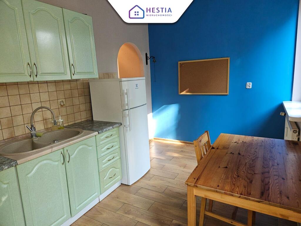 Duże 2 pokojowe mieszkanie na II piętrze (2)