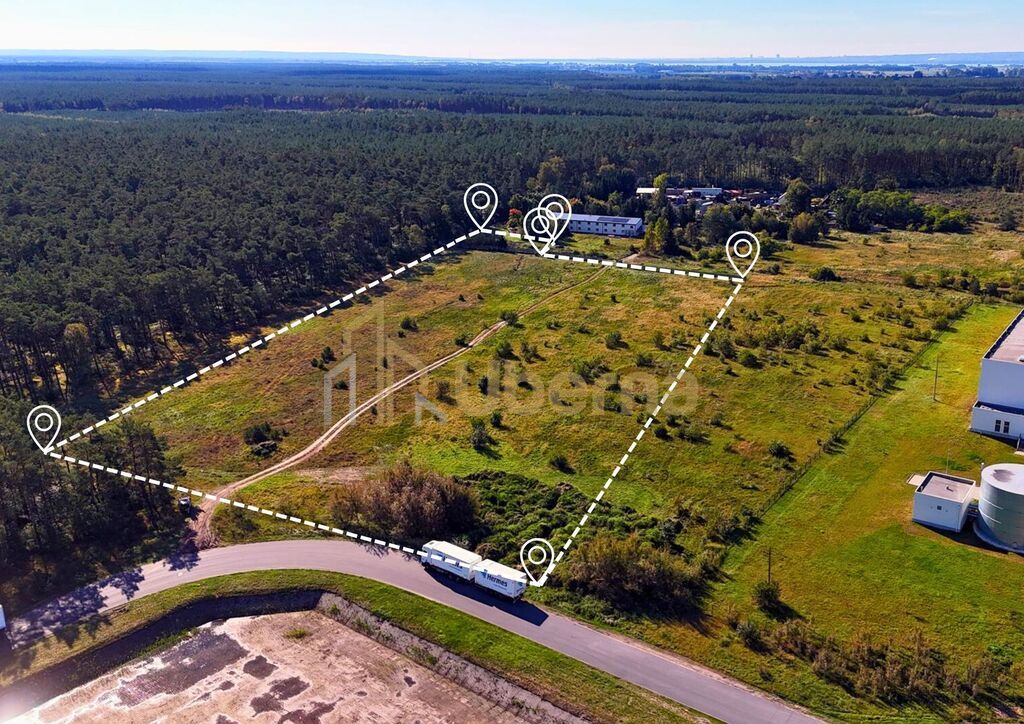 Działka przeznaczona  pod produkcję, magazyny (3)