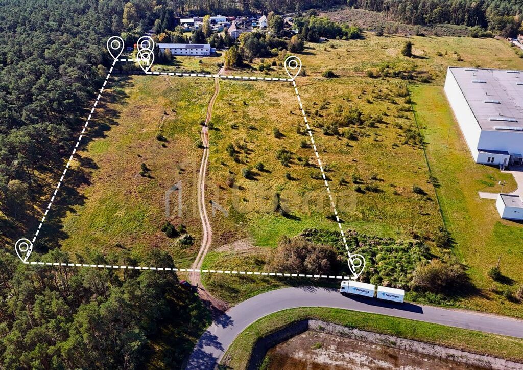 Działka przeznaczona  pod produkcję, magazyny (2)