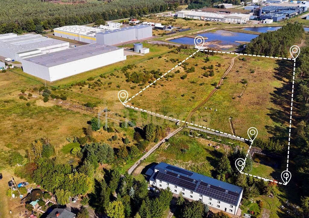 Działka przeznaczona  pod produkcję, magazyny (5)