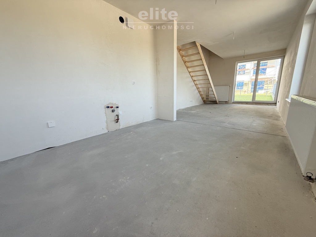 Mieszkanie 2 poziomowe z ogródkiem i 5 pokojami (2)