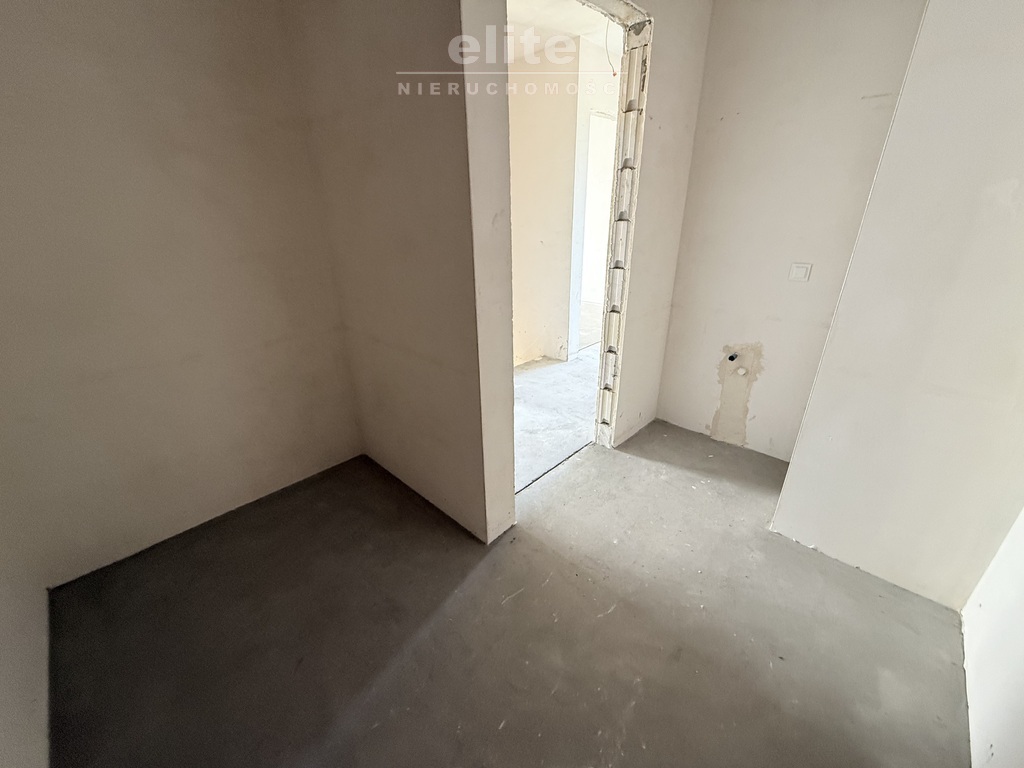 Mieszkanie 2 poziomowe z ogródkiem i 5 pokojami (7)