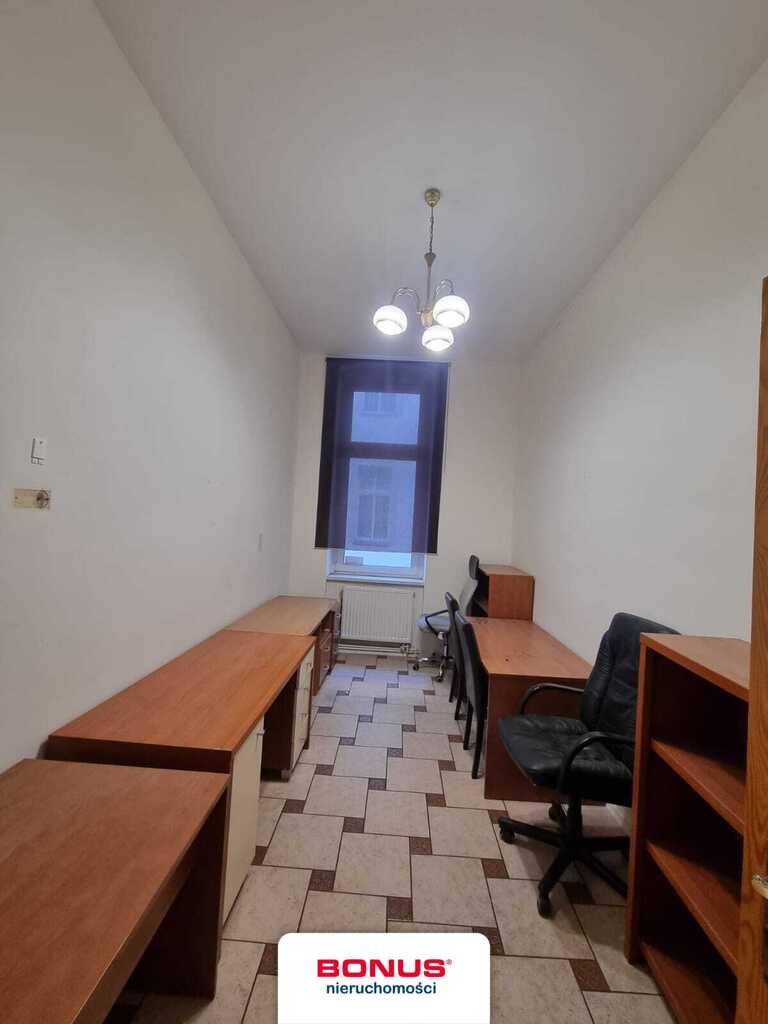 4 pokoje, 128,52m2, 1 piętro idealne na kancelarię (11)