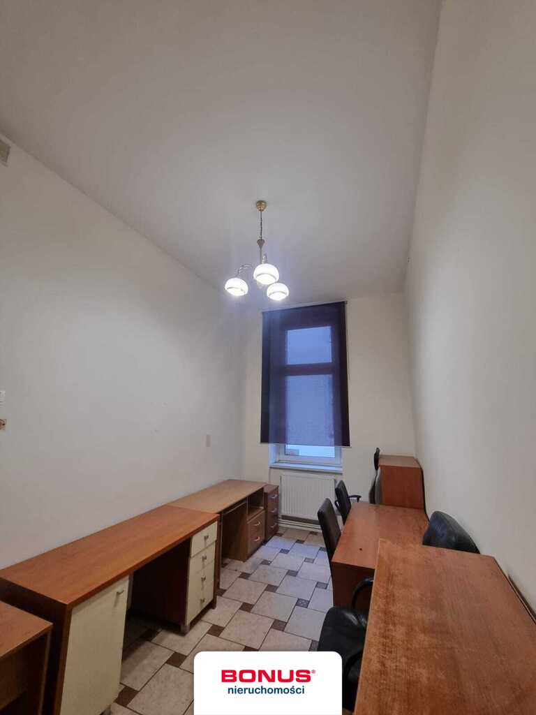 4 pokoje, 128,52m2, 1 piętro idealne na kancelarię (13)