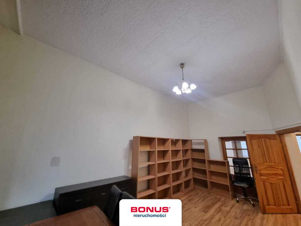 4 pokoje, 128,52m2, 1 piętro idealne na kancelarię (15)