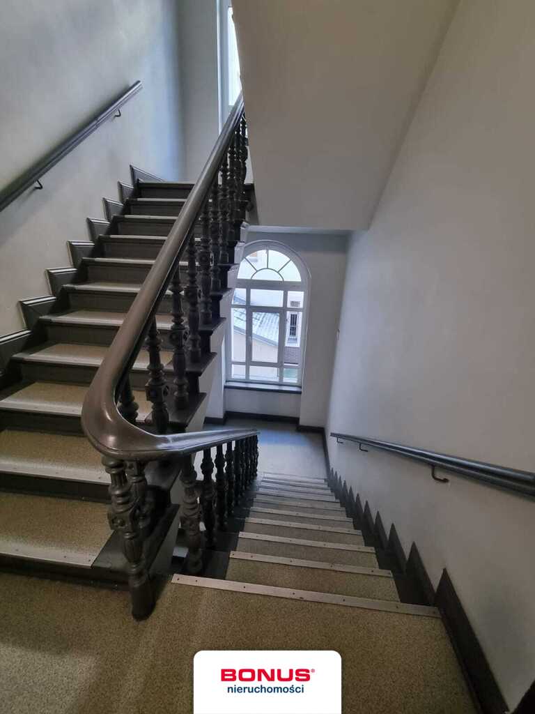 4 pokoje, 128,52m2, 1 piętro idealne na kancelarię (21)