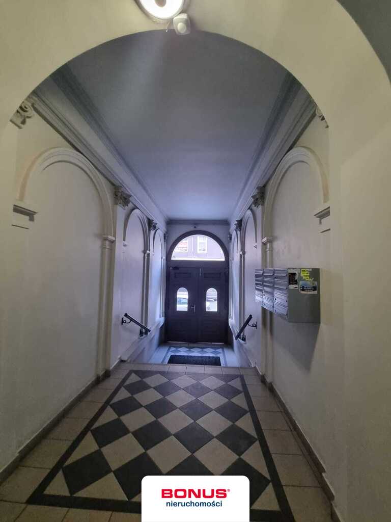 4 pokoje, 128,52m2, 1 piętro idealne na kancelarię (23)