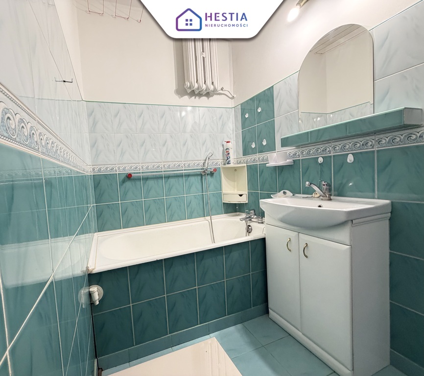 4- pok mieszkanie z piwnica i balkonem.Zawadzkiego (7)