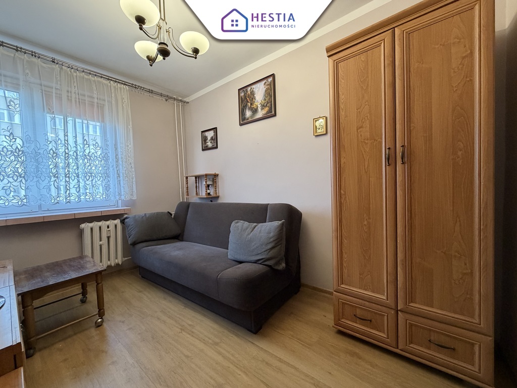 4- pok mieszkanie z piwnica i balkonem.Zawadzkiego (11)