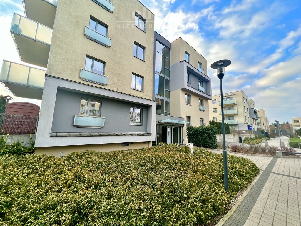 Gumieńce, 2 pok. z m. postojowym, kom lok,balkon, (18)