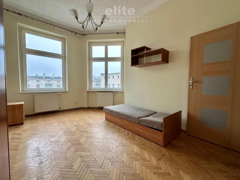 Rozkładowe 2 pokoje Centrum ul. Sikorskiego (1)