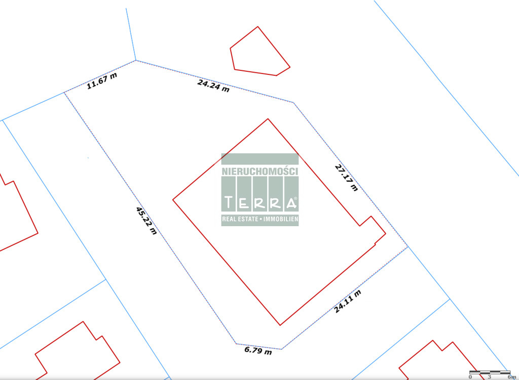 Budynek komercyjny w centrum osiedla. (5)