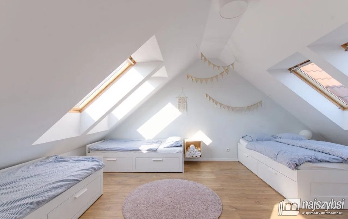 KOŁOBRZEG- DWUPOZIOMOWE MIESZKANIE 300M OD PLAŻY  (7)