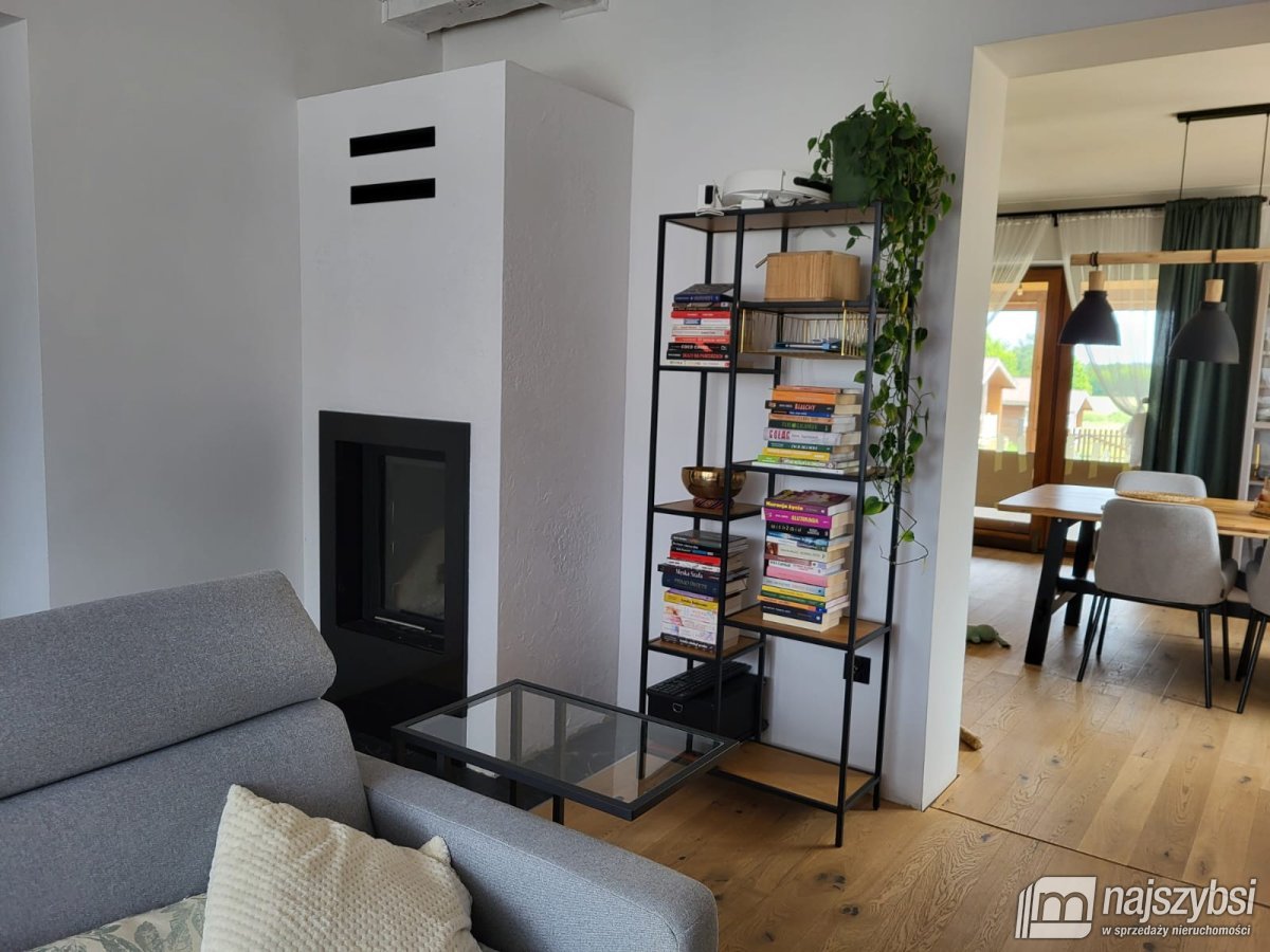 Świerzno okolica  - Przestronny Dom z Potencjałem  (2)