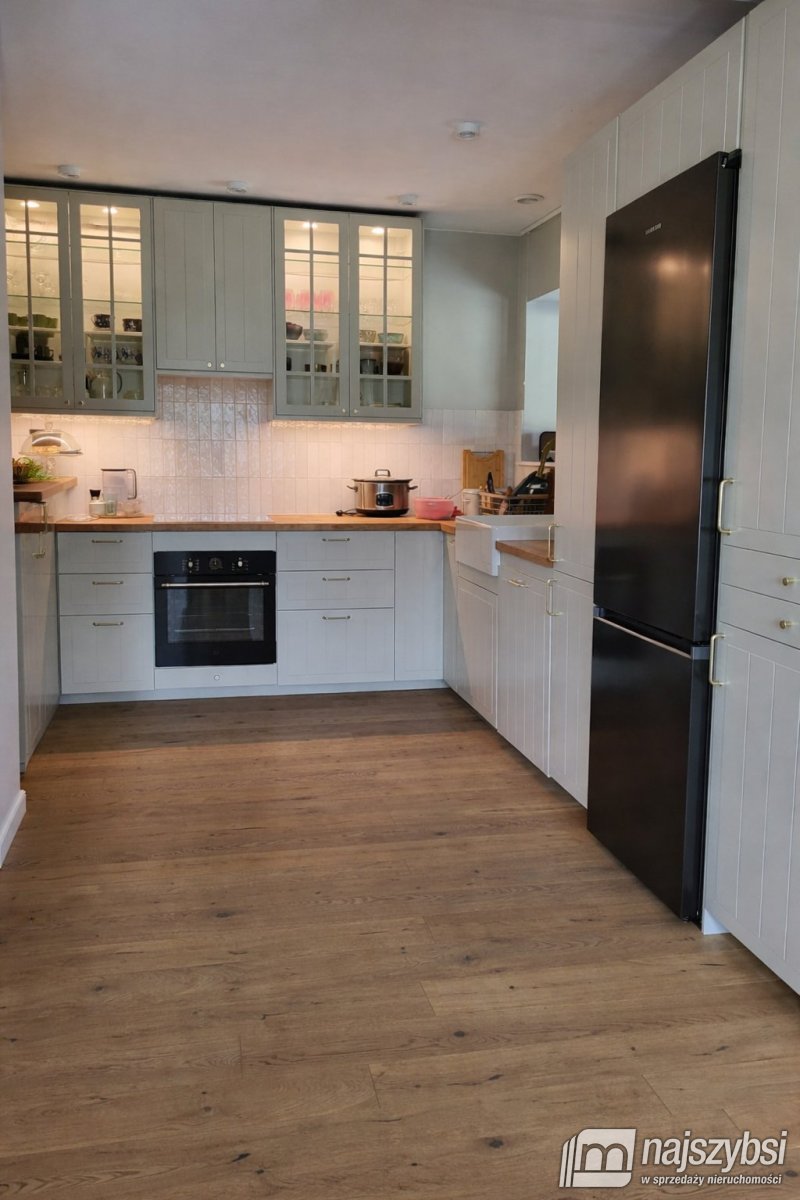 Świerzno okolica  - Przestronny Dom z Potencjałem  (4)