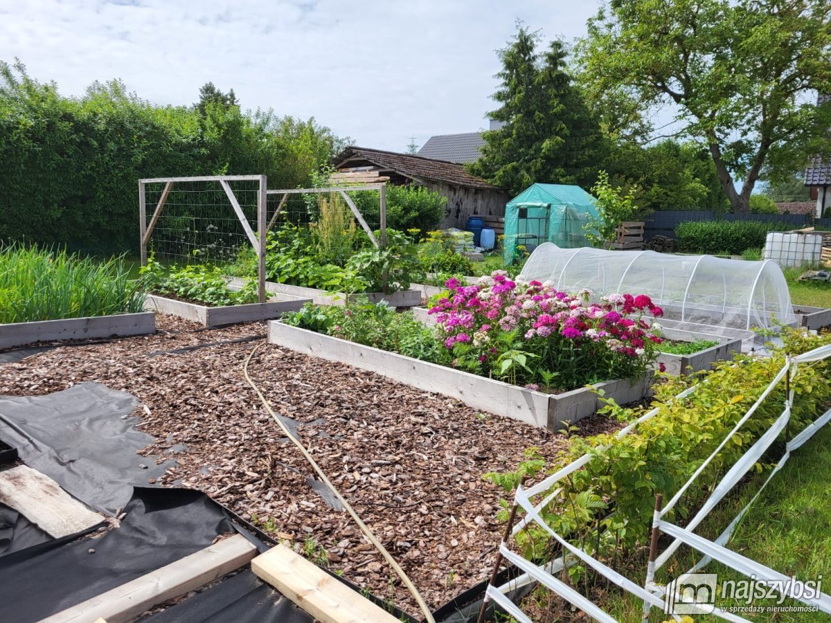 Świerzno okolica  - Przestronny Dom z Potencjałem  (9)