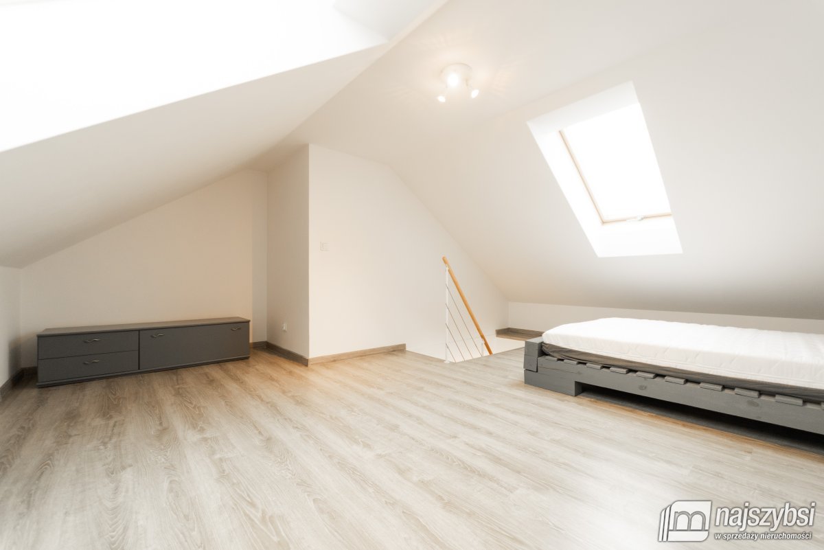 Warzymice-3 pokoje, taras 45m2 i Strych 30m2 (11)