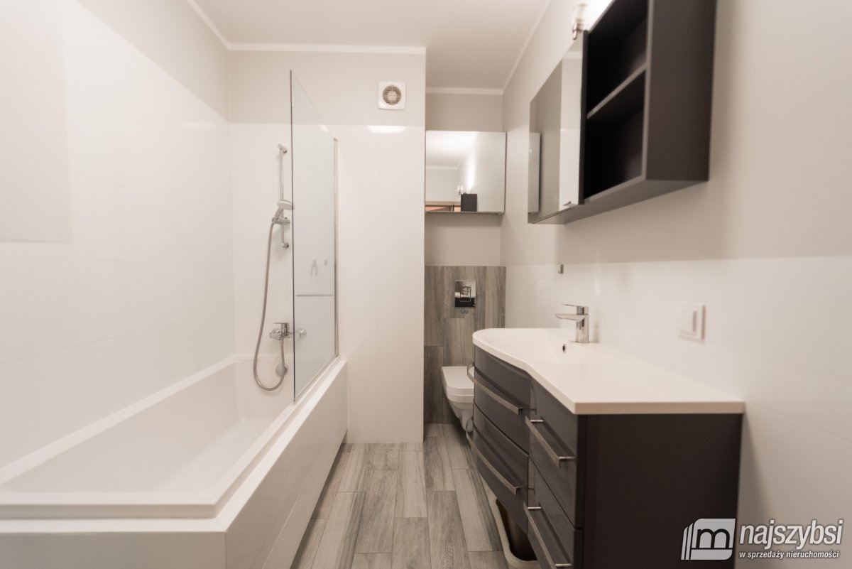 Warzymice-3 pokoje, taras 45m2 i Strych 30m2 (17)