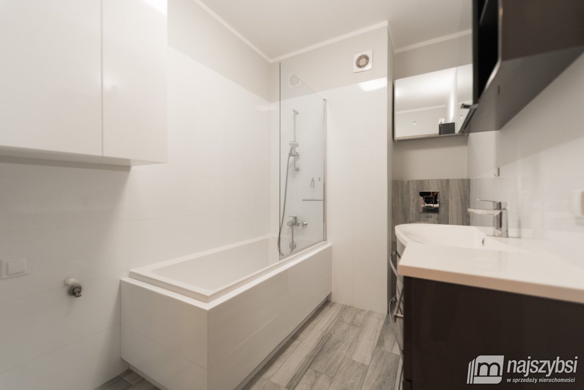 Warzymice-3 pokoje, taras 45m2 i Strych 30m2 (18)