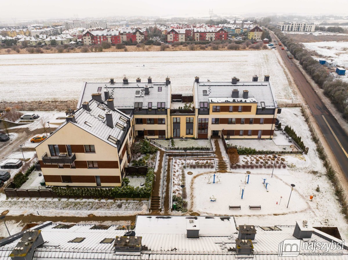 Warzymice-3 pokoje, taras 45m2 i Strych 30m2 (23)