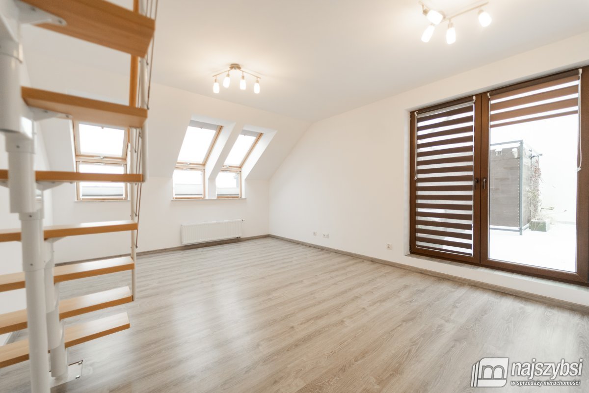 Warzymice-3 pokoje, taras 45m2 i Strych 30m2 (4)