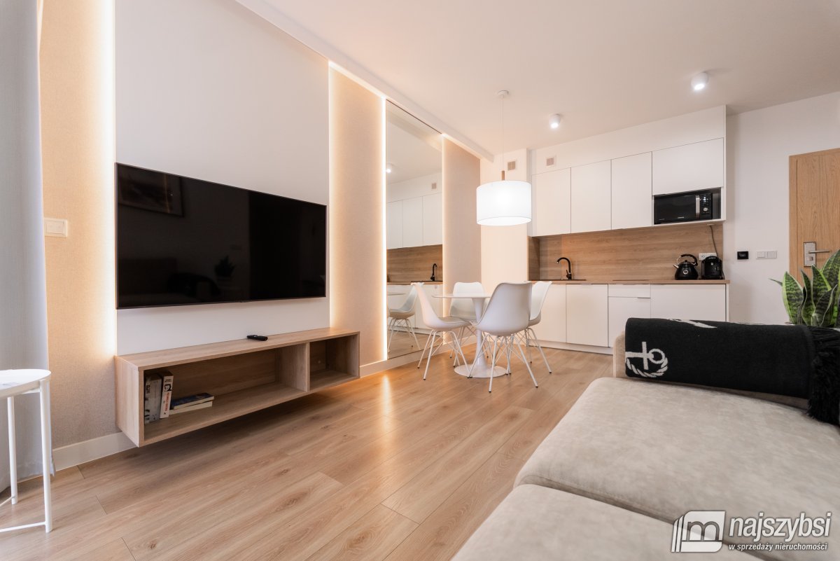 Pobierowo - Apartament z miejscem postojowym   (1)