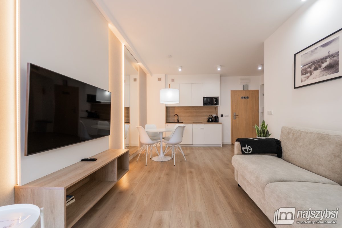 Pobierowo - Apartament z miejscem postojowym   (2)