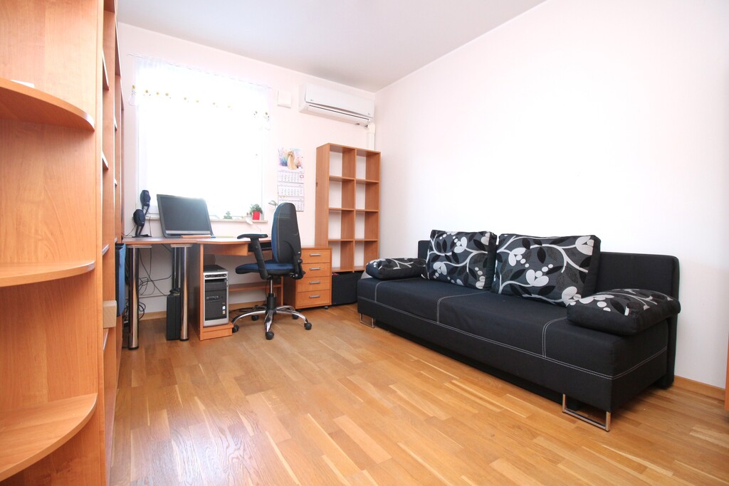 Dom w Sownie na osiedlu pod lasem z dużą działką (12)